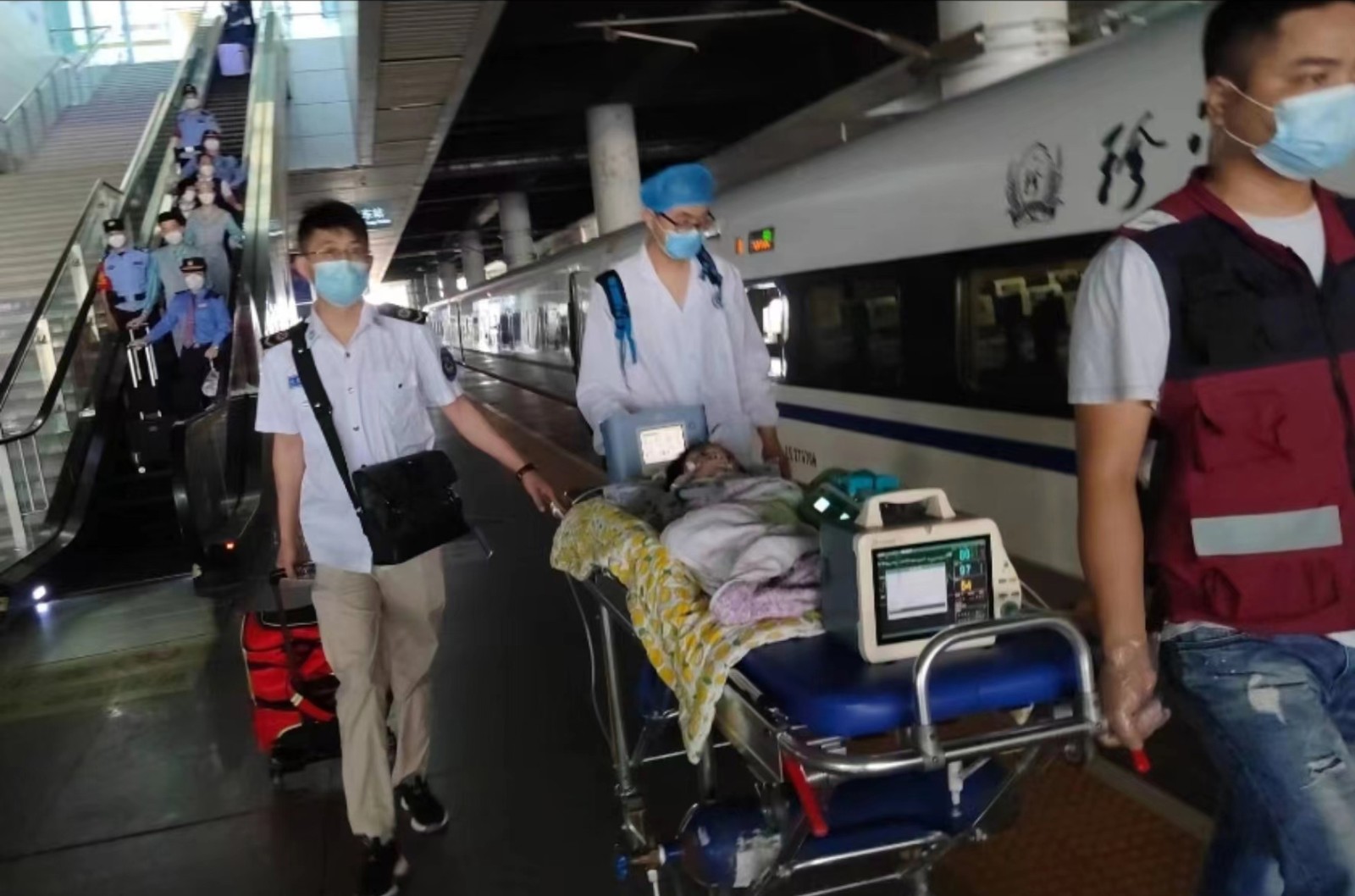 娄底高铁转运公司